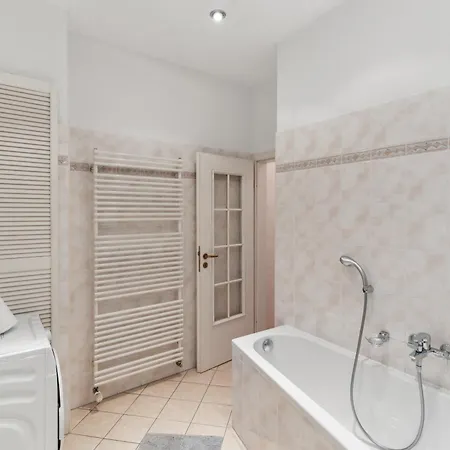 Apartament Kera - *